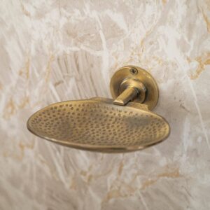 Vintage Style Hammered Solid Brass Wall Mounted Bath Shower Soap Dish Holder Bathroom Accessories